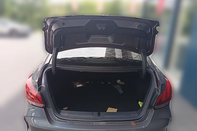 Used MG 5 2021 180 DVVT CVT Youth Luxury Edition Trunk