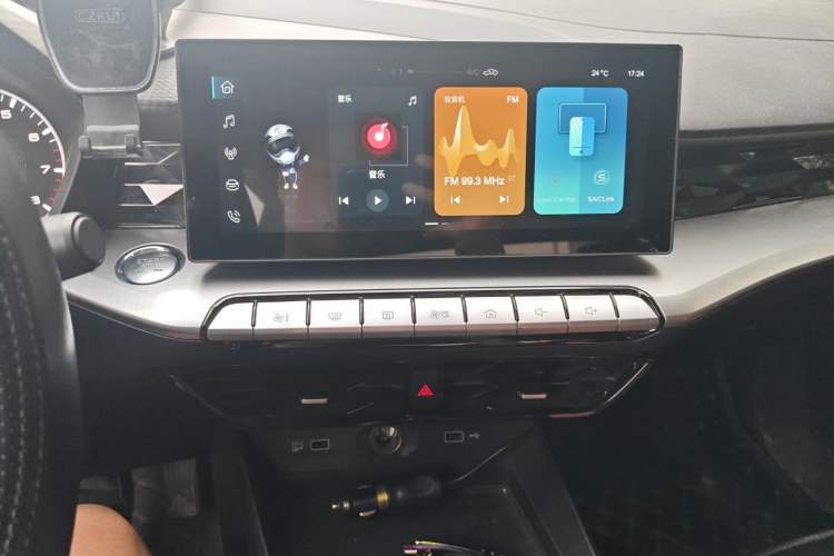 Used MG 5 2021 180 DVVT Manual Youth Luxury Edition Audio And AC Panel