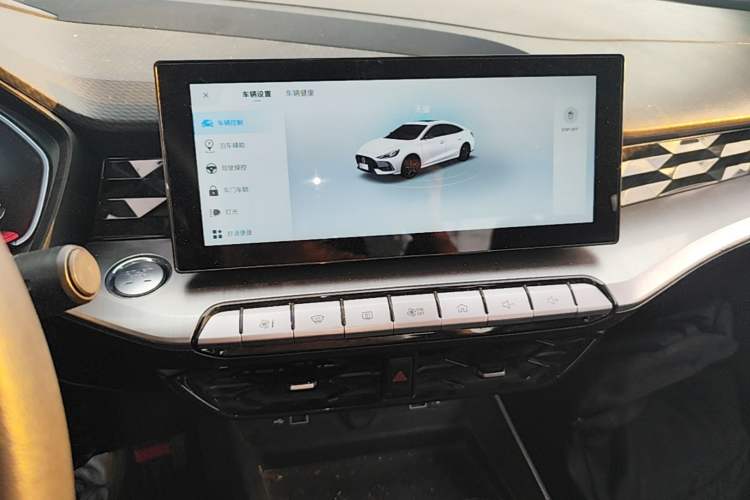 Used MG 5 2021 180 DVVT CVT Youth Luxury Edition Audio And AC Panel