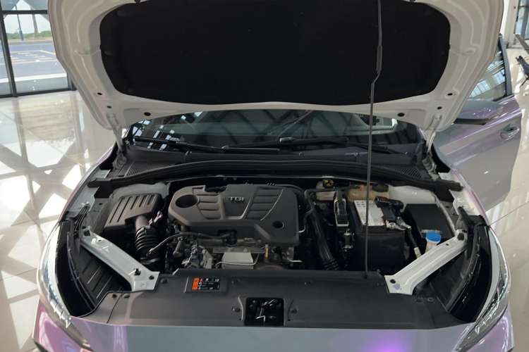 Used MG 5 2021 Revised 300TGI DCT Qingshè Luxurious Enjoyment Edition Engine Bay