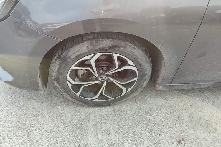 Used MG 5 2021 180 DVVT CVT Youth Luxury Edition Left Front Wheel Hub