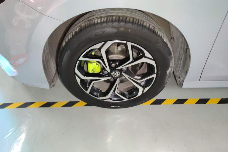 Used MG 5 2021 180 DVVT CVT Youthful Style Edition Left Front Wheel Hub