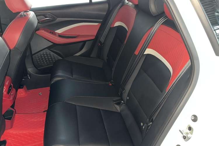 Used MG 5 2021 Revised 300TGI DCT Qingshè Luxurious Enjoyment Edition Left Rear Seat