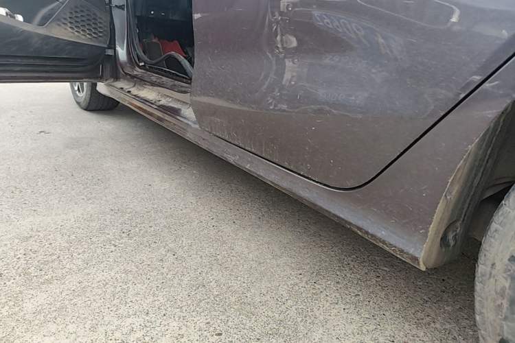Used MG 5 2021 180 DVVT CVT Youth Luxury Edition Left Side Sill