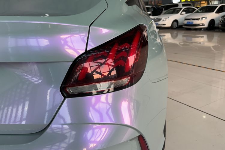 Used MG 5 2021 Revised 300TGI DCT Qingshè Luxurious Enjoyment Edition Right Rear Taillight