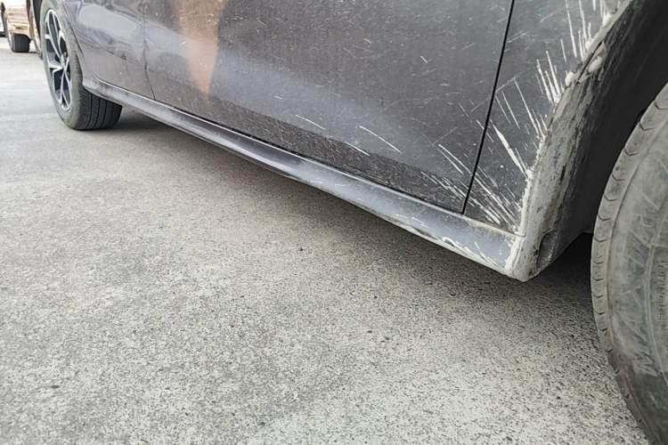 Used MG 5 2021 180 DVVT CVT Youth Luxury Edition Right Side Sill
