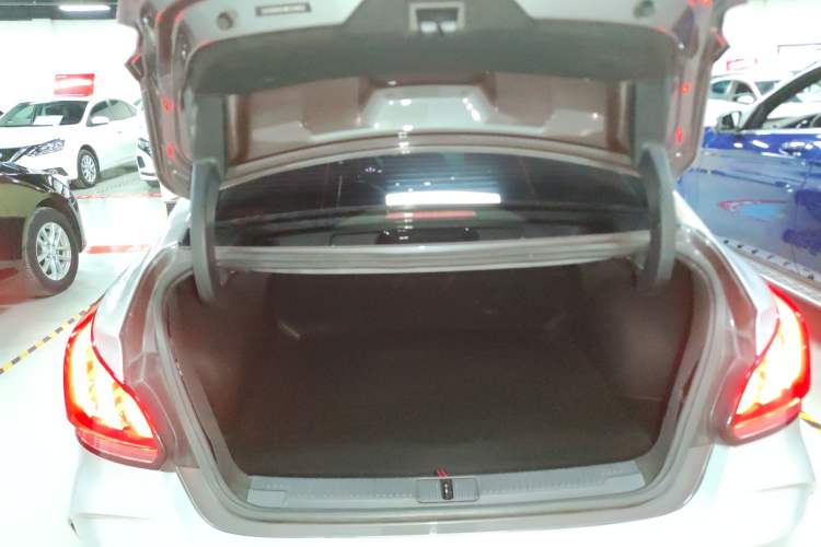Used MG 5 2021 180 DVVT CVT Youthful Style Edition Trunk