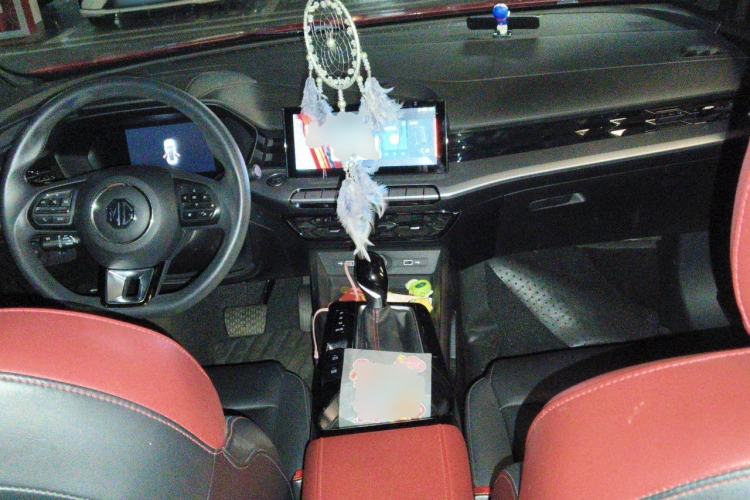 Used MG 5 2021 180 DVVT CVT Youth Luxury Edition Center Console