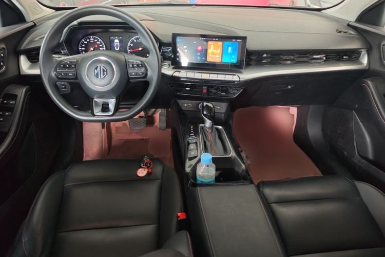 Used MG 5 2021 180 DVVT CVT Youth Luxury Edition Center Console
