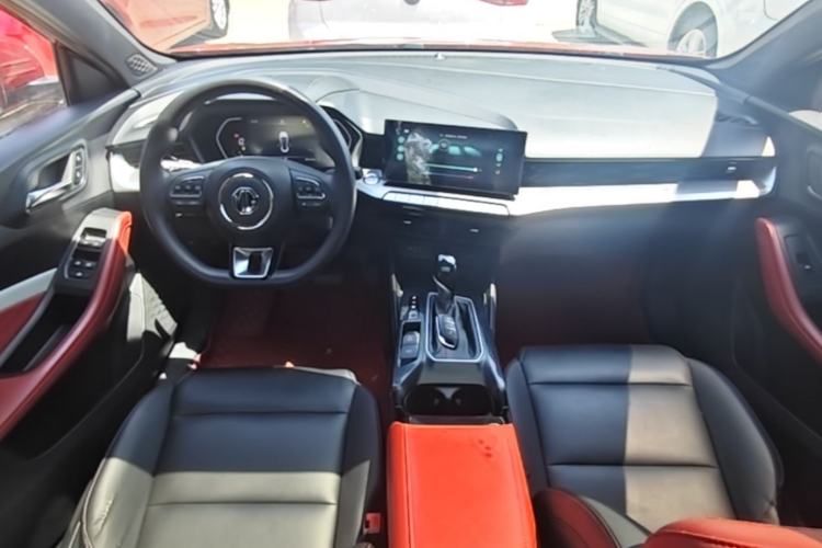Used MG 5 2021 180 DVVT CVT Youth Luxury Edition Center Console
