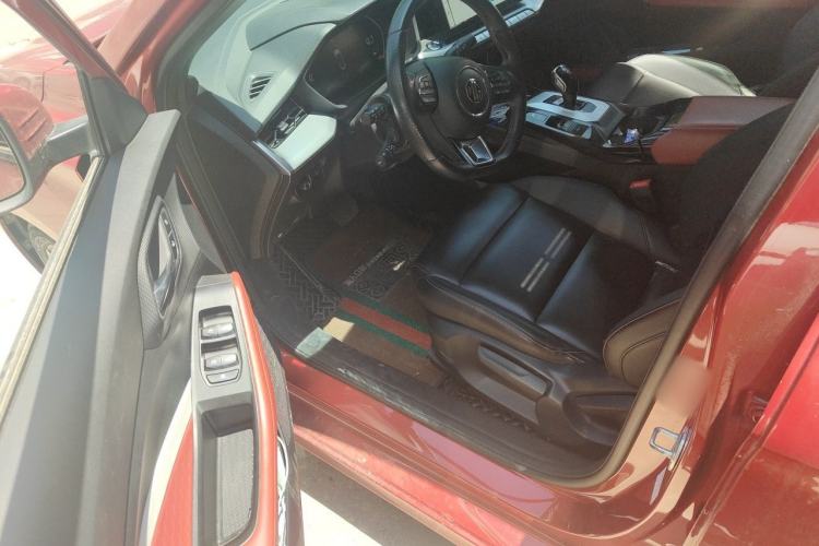 Used MG 5 2021 Revised 300TGI DCT Qingshè Luxurious Enjoyment Edition Driver Seat