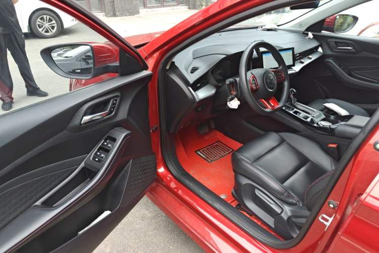 Used MG 5 2021 Revised Version 180 DVVT CVT Youth Luxury Edition Driver Seat