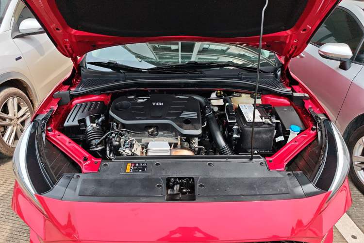 Used MG 5 2021 Revised 300TGI DCT Qingshè Luxurious Enjoyment Edition Engine Bay