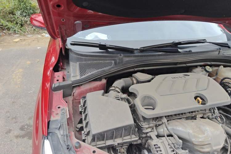 Used MG 5 2021 Revised Version 180 DVVT CVT Youth Luxury Edition Engine Bay Right