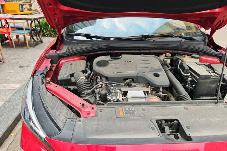 Used MG 5 2021 300TGI DCT Luxury Flagship Edition Engine Bay Right