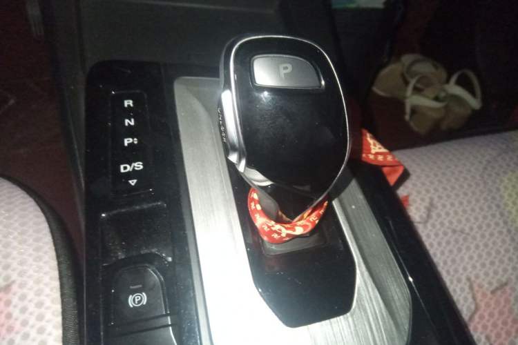 Used MG 5 2021 Revised 300TGI DCT Qingshè Luxurious Enjoyment Edition Gear Lever