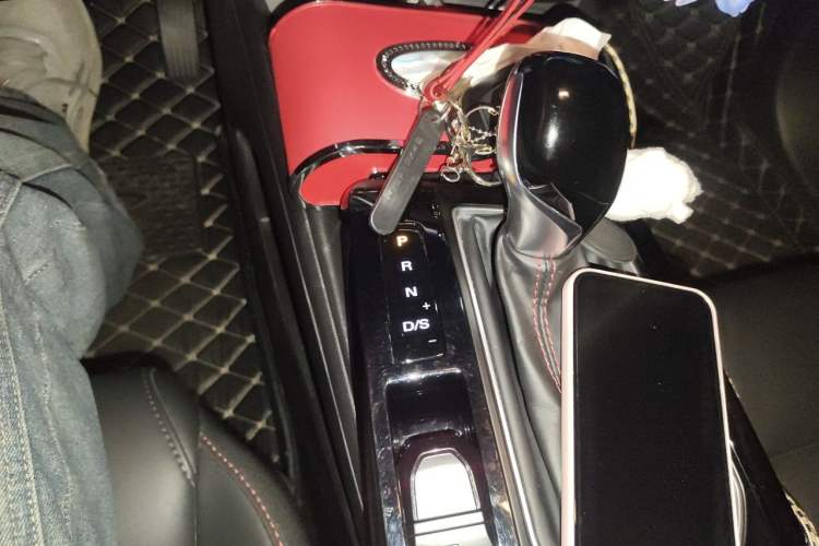 Used MG 5 2021 180 DVVT CVT Youth Luxury Edition Gear Lever