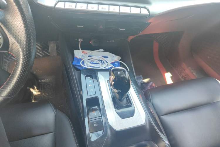 Used MG 5 2021 Revised 300TGI DCT Qingshè Luxurious Enjoyment Edition Gear Lever