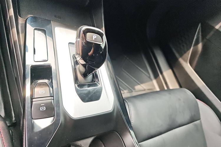Used MG 5 2021 Revised 300TGI DCT Qingshè Luxurious Enjoyment Edition Gear Lever