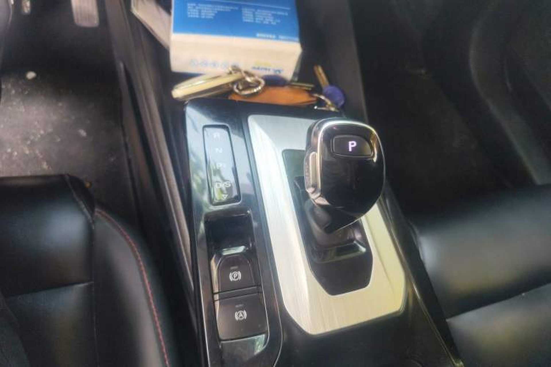Used MG 5 2021 300TGI DCT Elegant & Trendy Edition Gear Lever