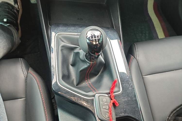 Used MG 5 2021 180 DVVT Manual Youth Luxury Edition Gear Lever