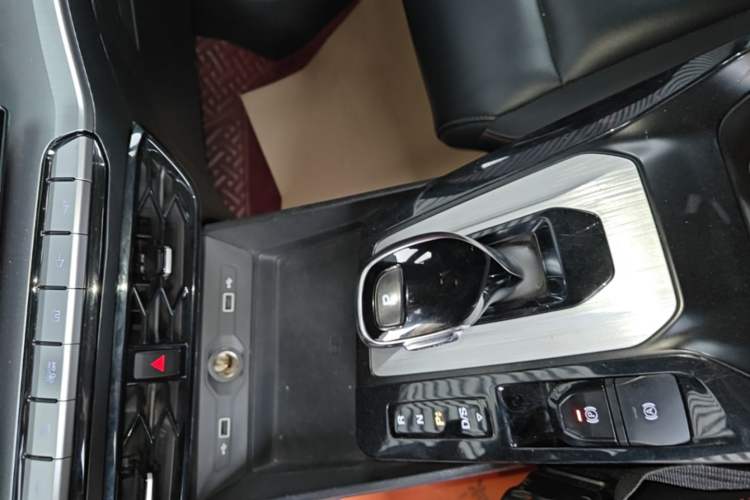 Used MG 5 2021 300TGI DCT Luxury Flagship Edition Gear Lever