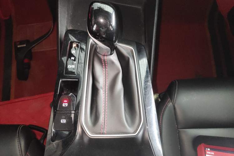 Used MG 5 2021 180 DVVT CVT Youth Luxury Edition Gear Lever