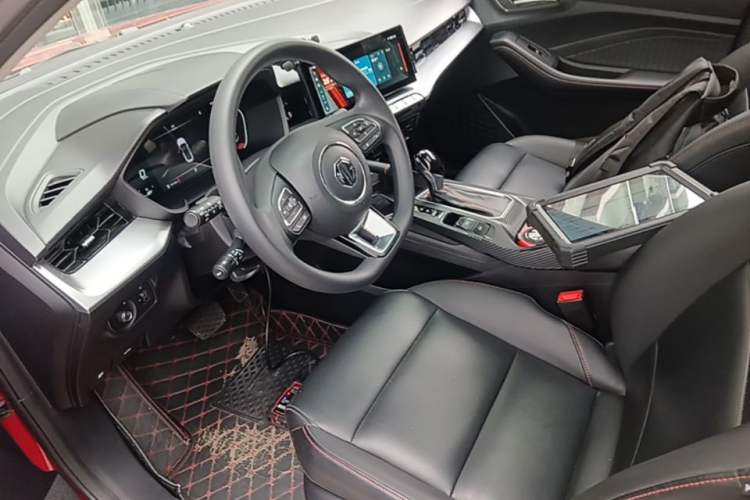 Used MG 5 2021 180 DVVT CVT Youth Luxury Edition Left Front Seat