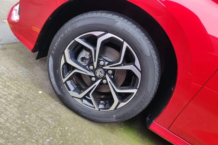 Used MG 5 2021 180 DVVT CVT Youth Luxury Edition Left Front Wheel Hub