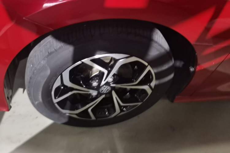 Used MG 5 2021 180 DVVT CVT Youth Luxury Edition Left Front Wheel Hub