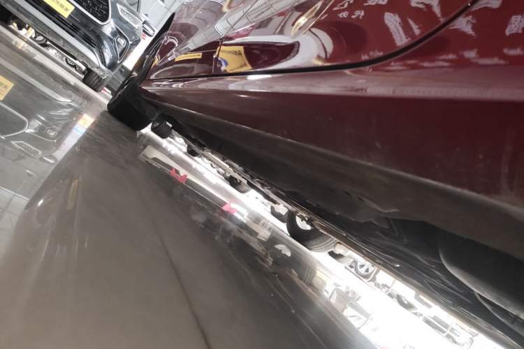 Used MG 5 2021 180 DVVT CVT Youth Luxury Edition Left Side Sill