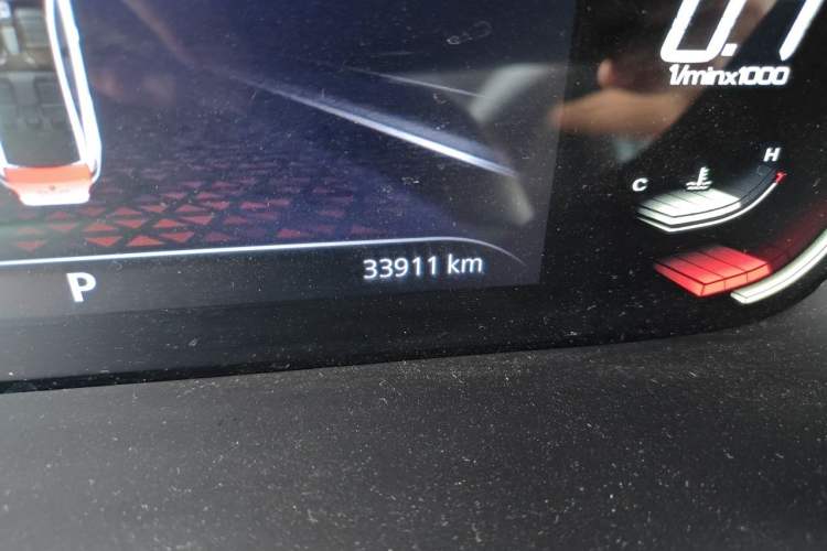 Used MG 5 2021 Revised Version 180 DVVT CVT Youth Luxury Edition Odometer Close Up