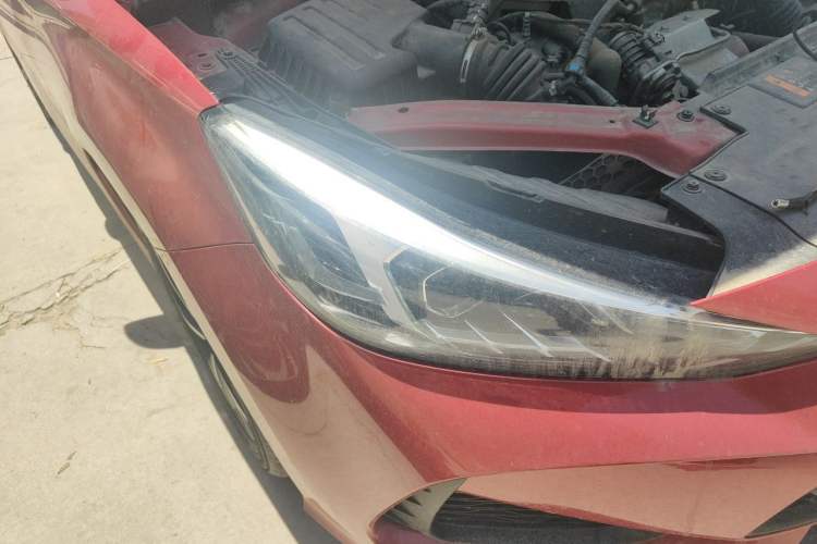 Used MG 5 2021 Revised 300TGI DCT Qingshè Luxurious Enjoyment Edition Right Front Headlight