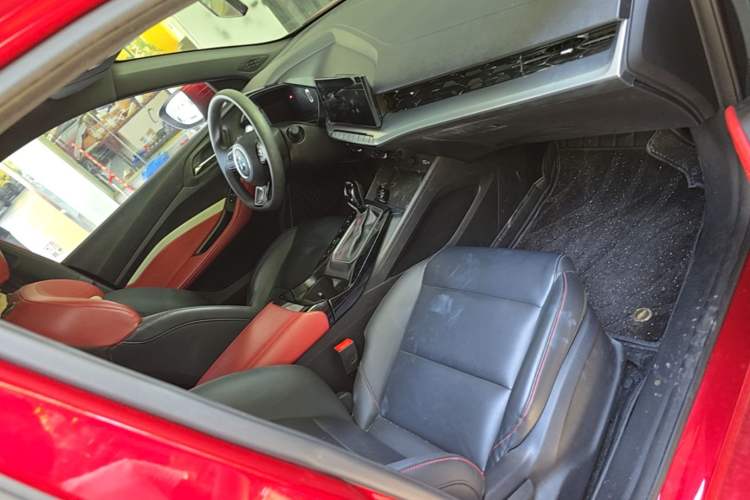 Used MG 5 2021 180 DVVT CVT Youth Luxury Edition Right Front Seat