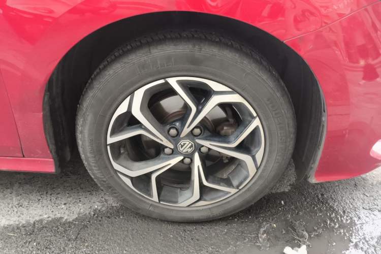 Used MG 5 2021 180 DVVT CVT Youth Luxury Edition Right Front Wheel Hub
