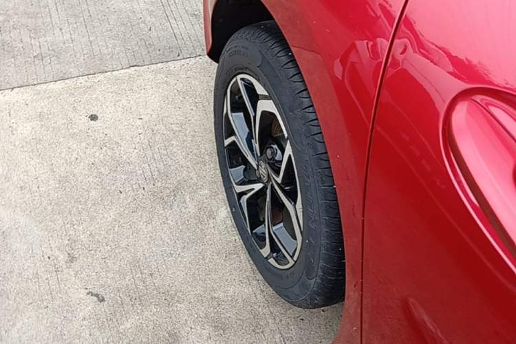 Used MG 5 2021 180 DVVT CVT Youth Luxury Edition Right Rear Wheel Hub