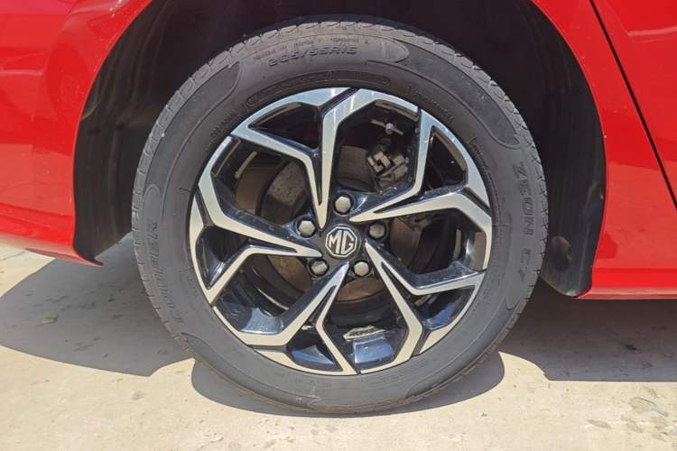Used MG 5 2021 180 DVVT CVT Youth Luxury Edition Right Rear Wheel Hub