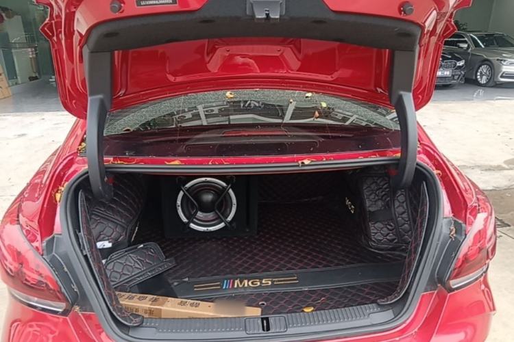 Used MG 5 2021 180 DVVT CVT Youth Luxury Edition Trunk