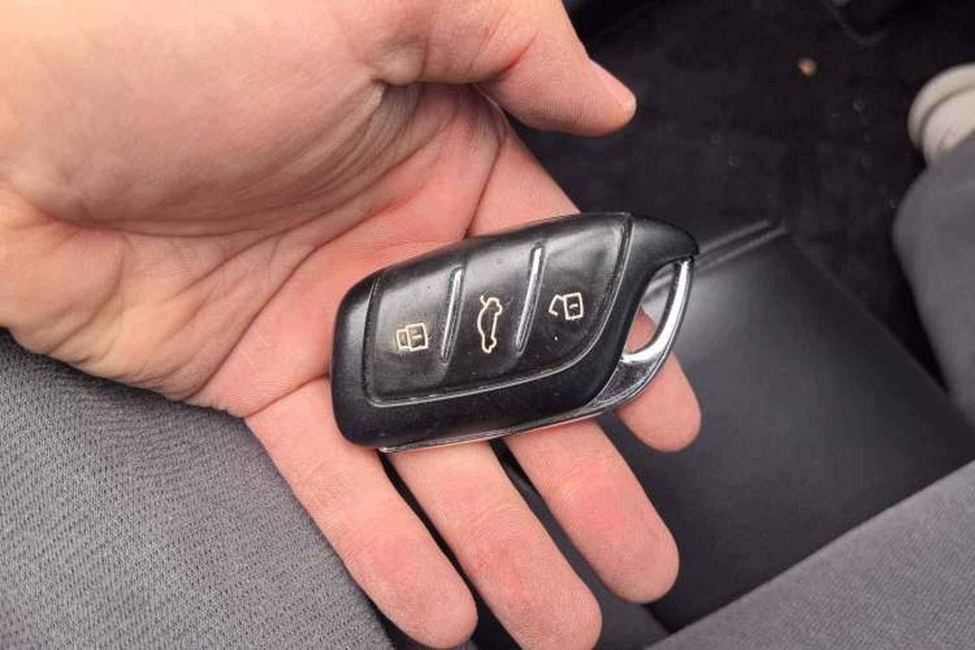 Used MG 5 2021 180 DVVT CVT Youth Luxury Edition Vehicle Key