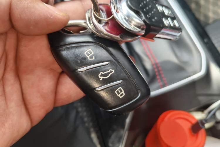 Used MG 5 2021 Revised Version 180 DVVT CVT Youth Luxury Edition Vehicle Key