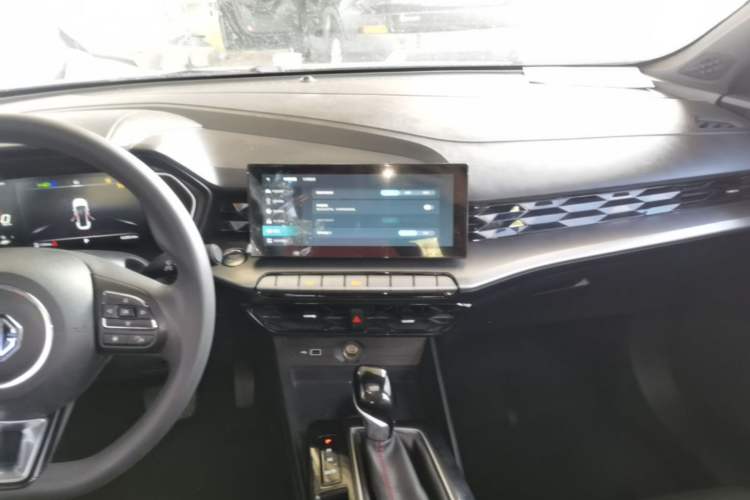 Used MG 5 2021 Revised Version 180 DVVT CVT Youth Luxury Edition Audio And AC Panel