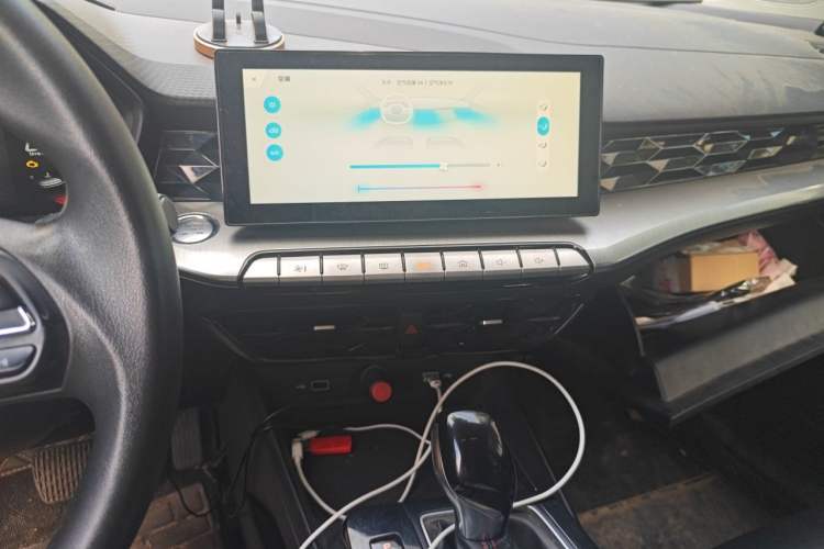 Used MG 5 2021 Revised Version 180 DVVT CVT Youth Luxury Edition Audio And AC Panel