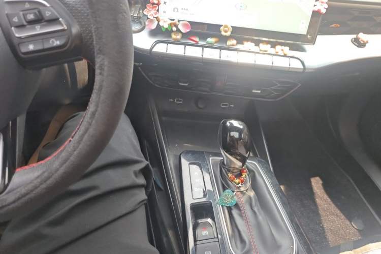 Used MG 5 2021 180 DVVT CVT Youth Luxury Edition Audio And AC Panel