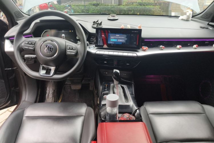 Used MG 5 2021 Revised Version 180 DVVT CVT Youth Luxury Edition Center Console