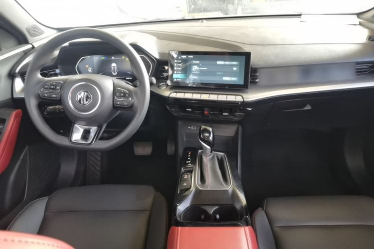 Used MG 5 2021 Revised Version 180 DVVT CVT Youth Luxury Edition Center Console