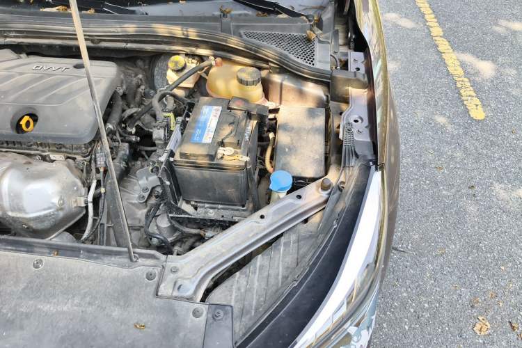 Used MG 5 2021 Revised Version 180 DVVT CVT Youth Luxury Edition Engine Bay Left