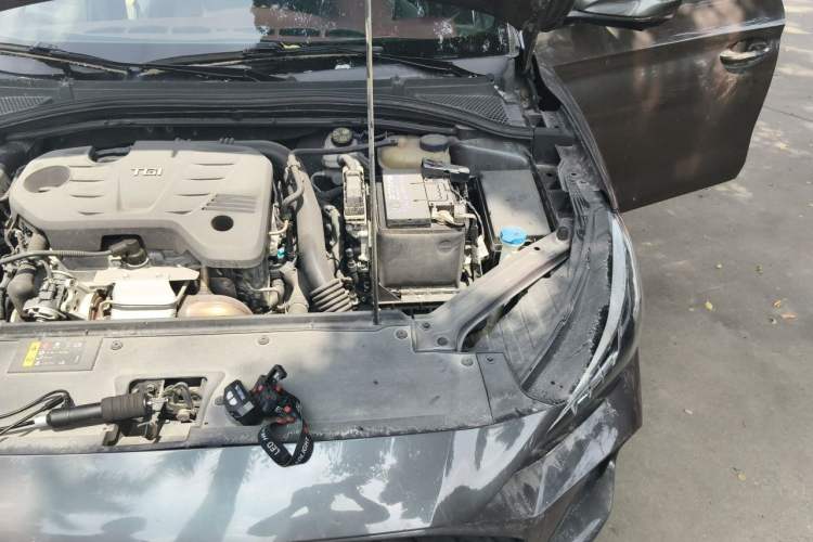 Used MG 5 2021 300TGI DCT Elegant Luxury Edition Engine Bay Left