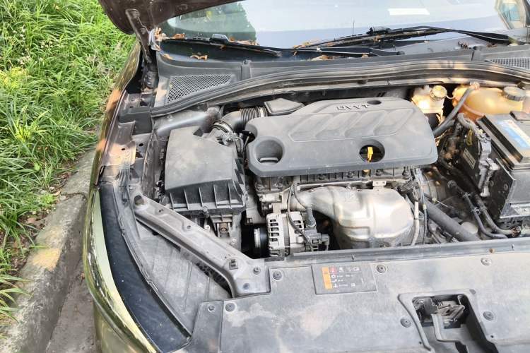 Used MG 5 2021 Revised Version 180 DVVT CVT Youth Luxury Edition Engine Bay Right