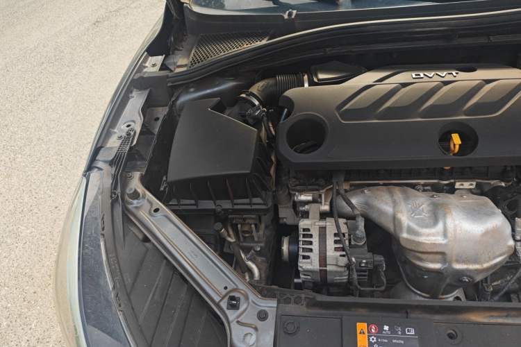 Used MG 5 2021 Revised Version 180 DVVT CVT Youth Luxury Edition Engine Bay Right