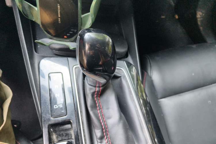 Used MG 5 2021 Revised Version 180 DVVT CVT Youth Luxury Edition Gear Lever